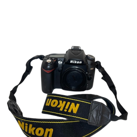 Nikon Camera Kit DSLR D90 body & 3 lenses plus bag including batteries - Picture 4 of 12